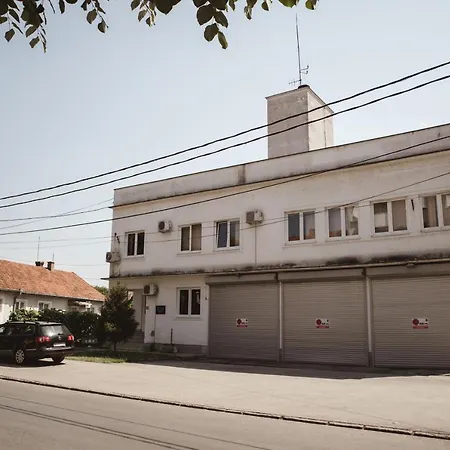 Studio5, Sa Parkingom, Centar Obrenovca