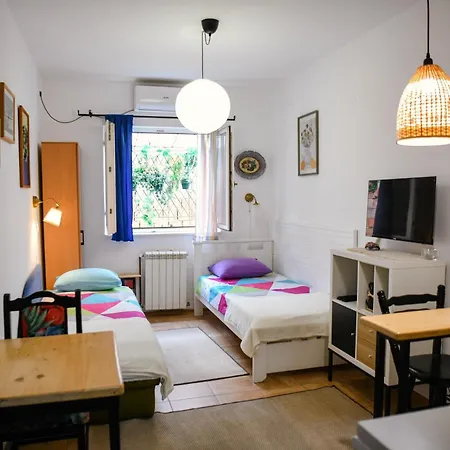 Studio5, Sa Parkingom, Centar Obrenovca Apartman